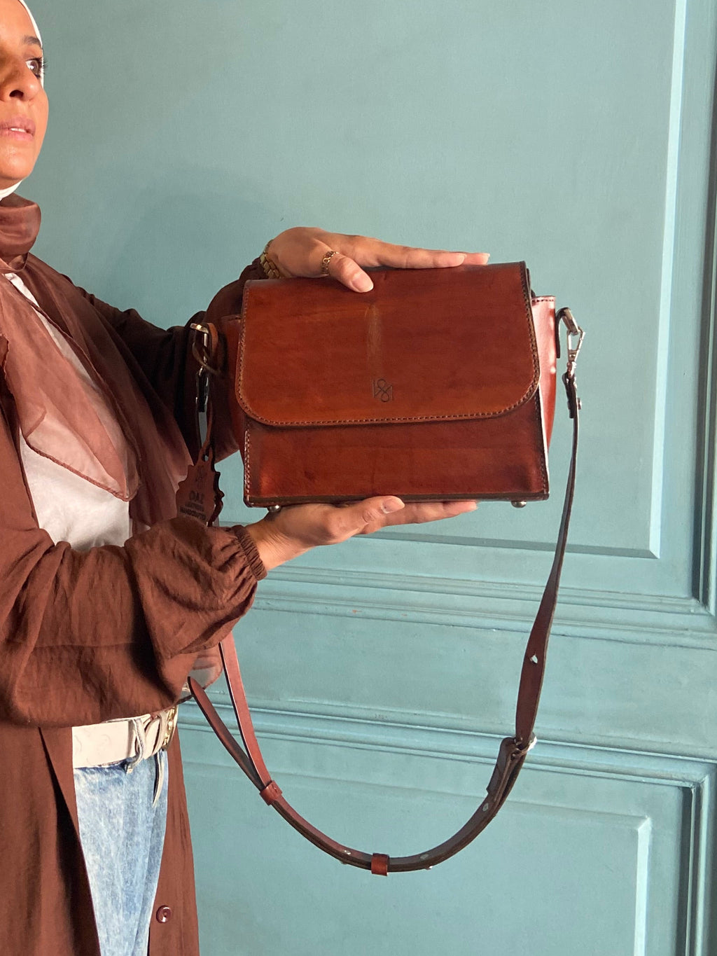DAZ Heritage Crossbody