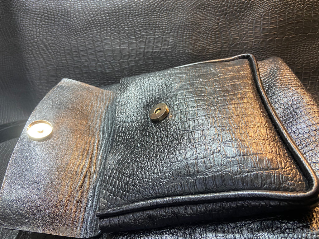 The DAZ convertible backpack/shoulder bag