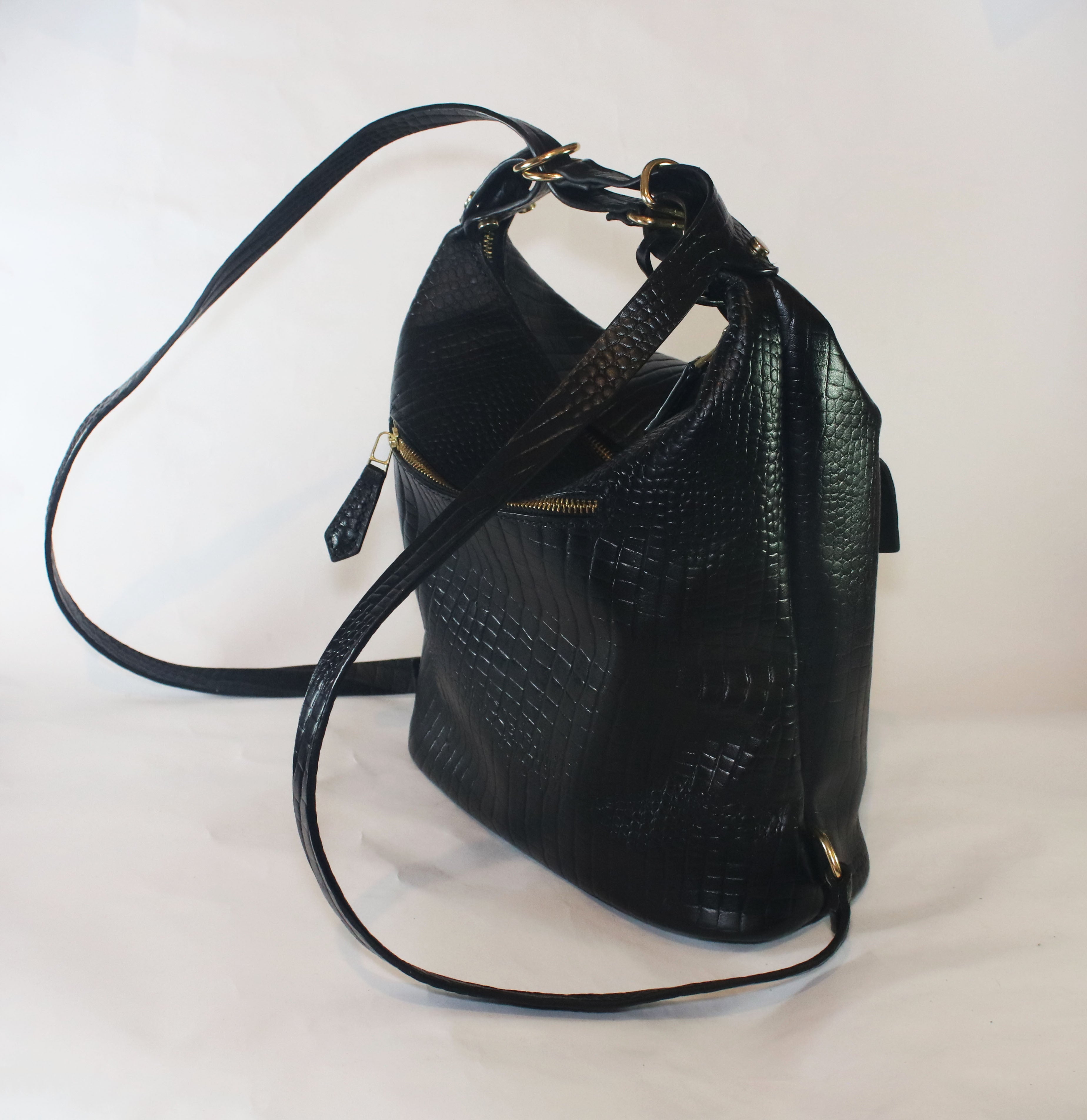 The DAZ convertible backpack/shoulder bag