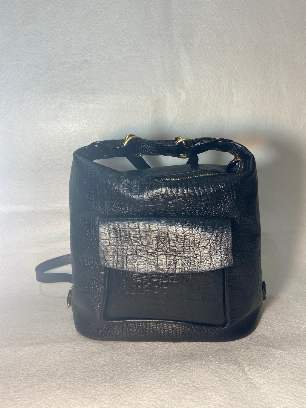 The DAZ convertible backpack/shoulder bag