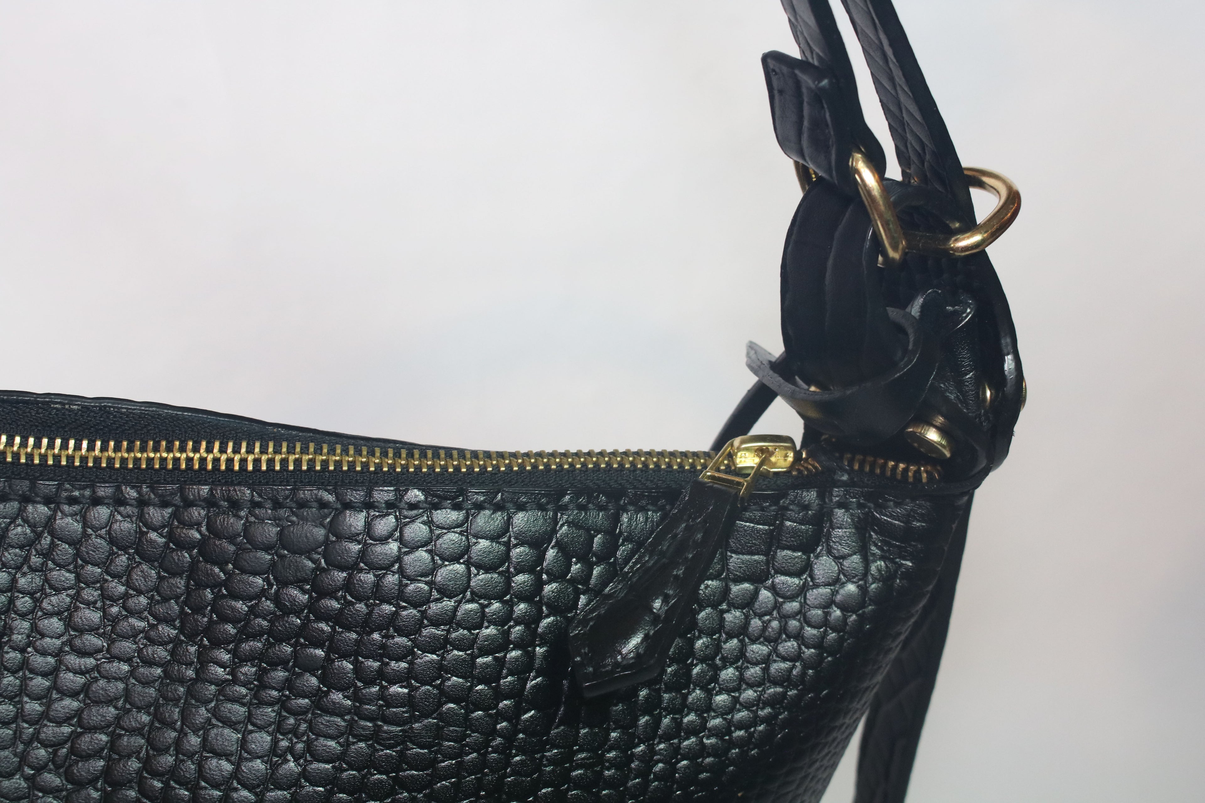 The DAZ convertible backpack/shoulder bag