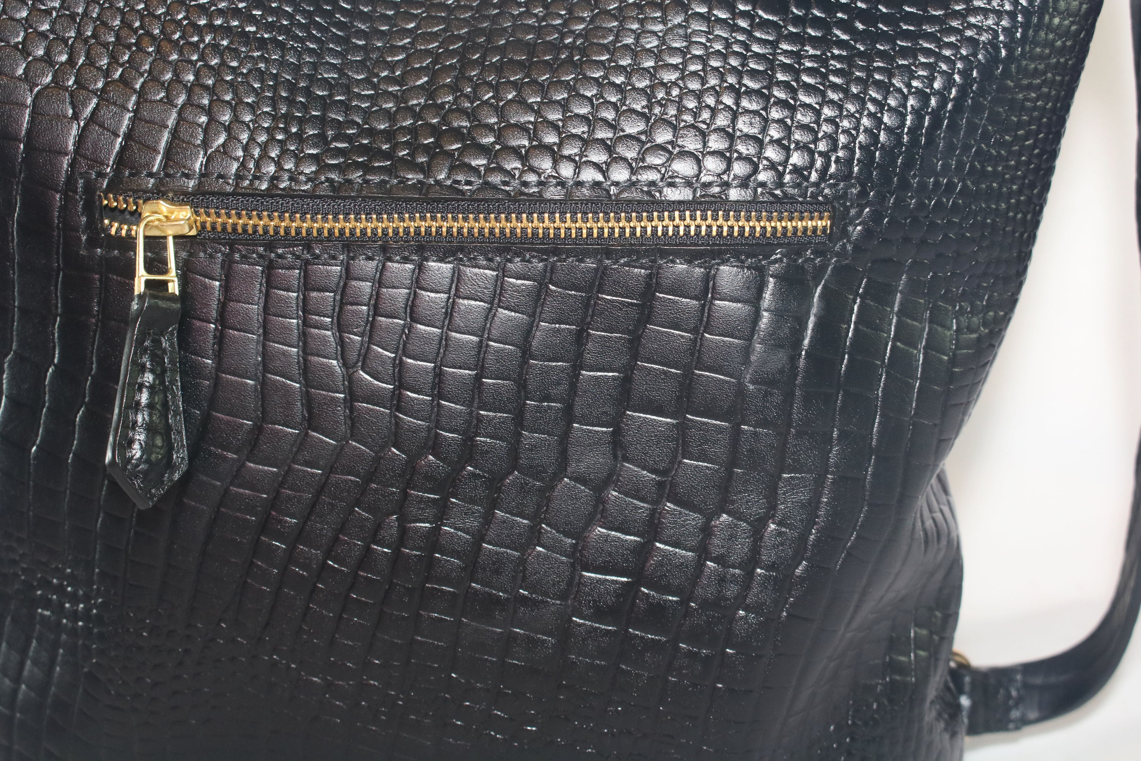 The DAZ convertible backpack/shoulder bag