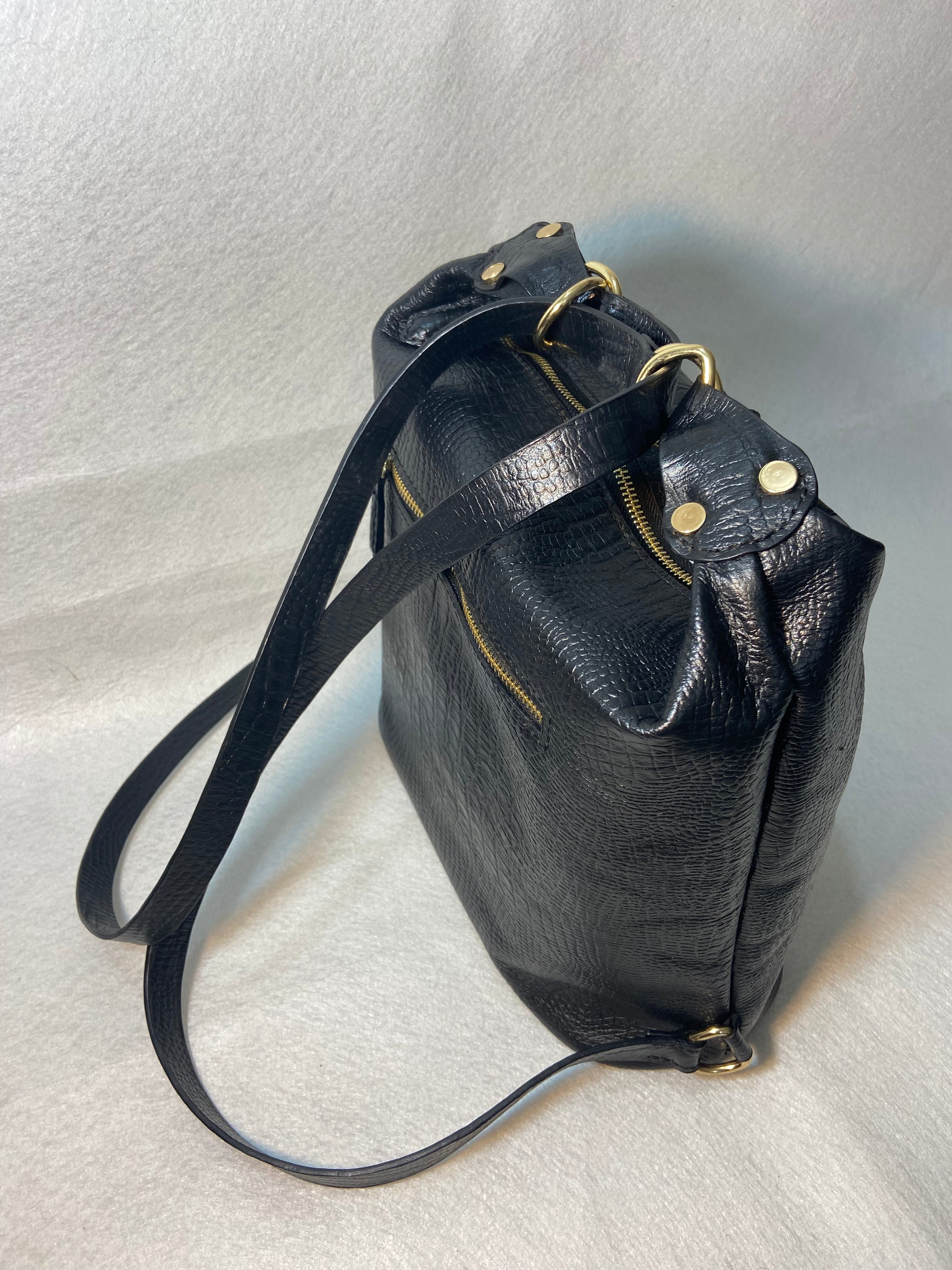 The DAZ convertible backpack/shoulder bag