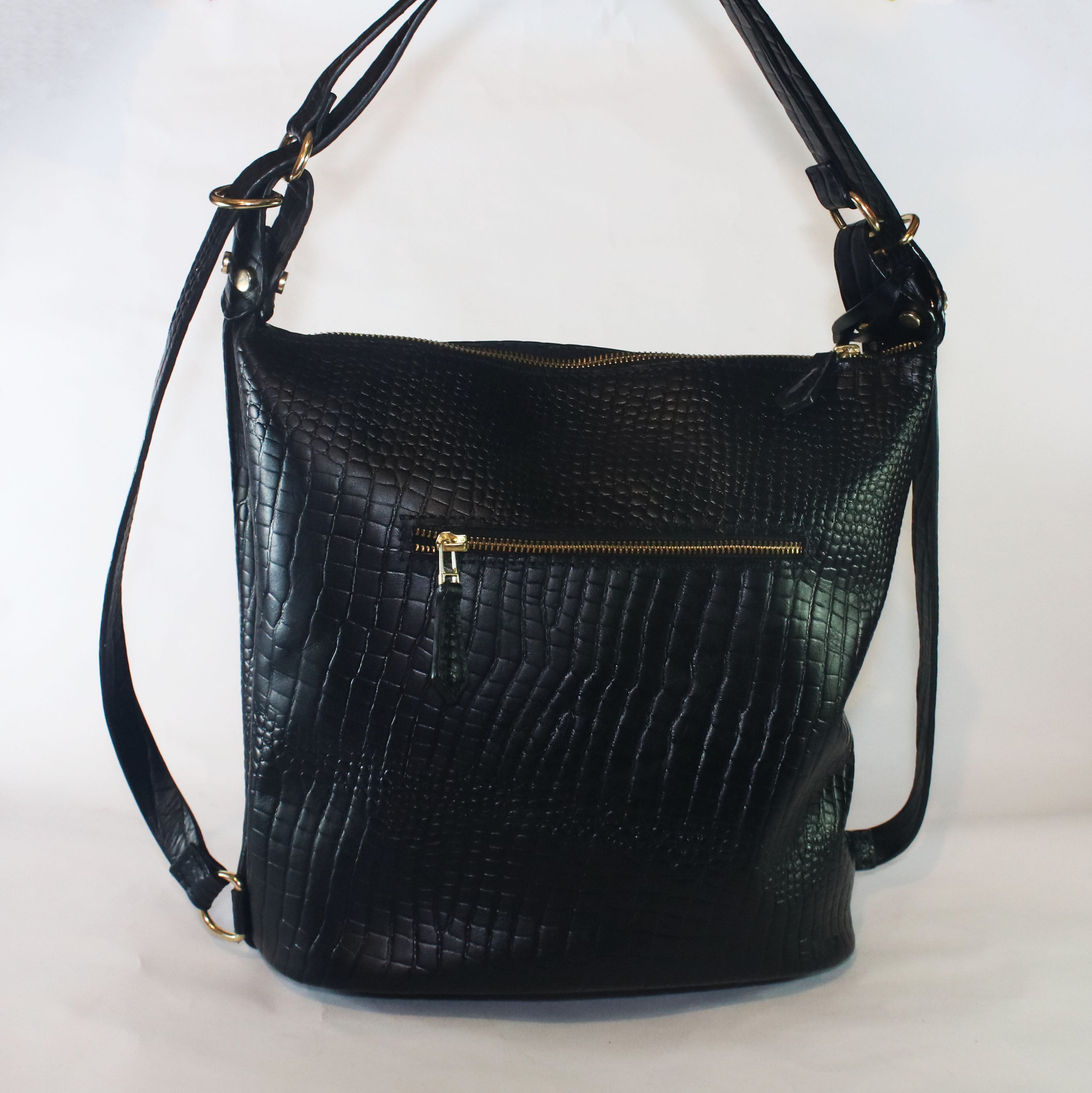 The DAZ convertible backpack/shoulder bag