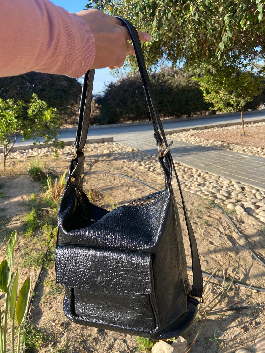The DAZ convertible backpack/shoulder bag