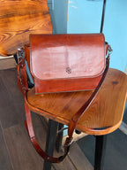 DAZ Heritage Crossbody
