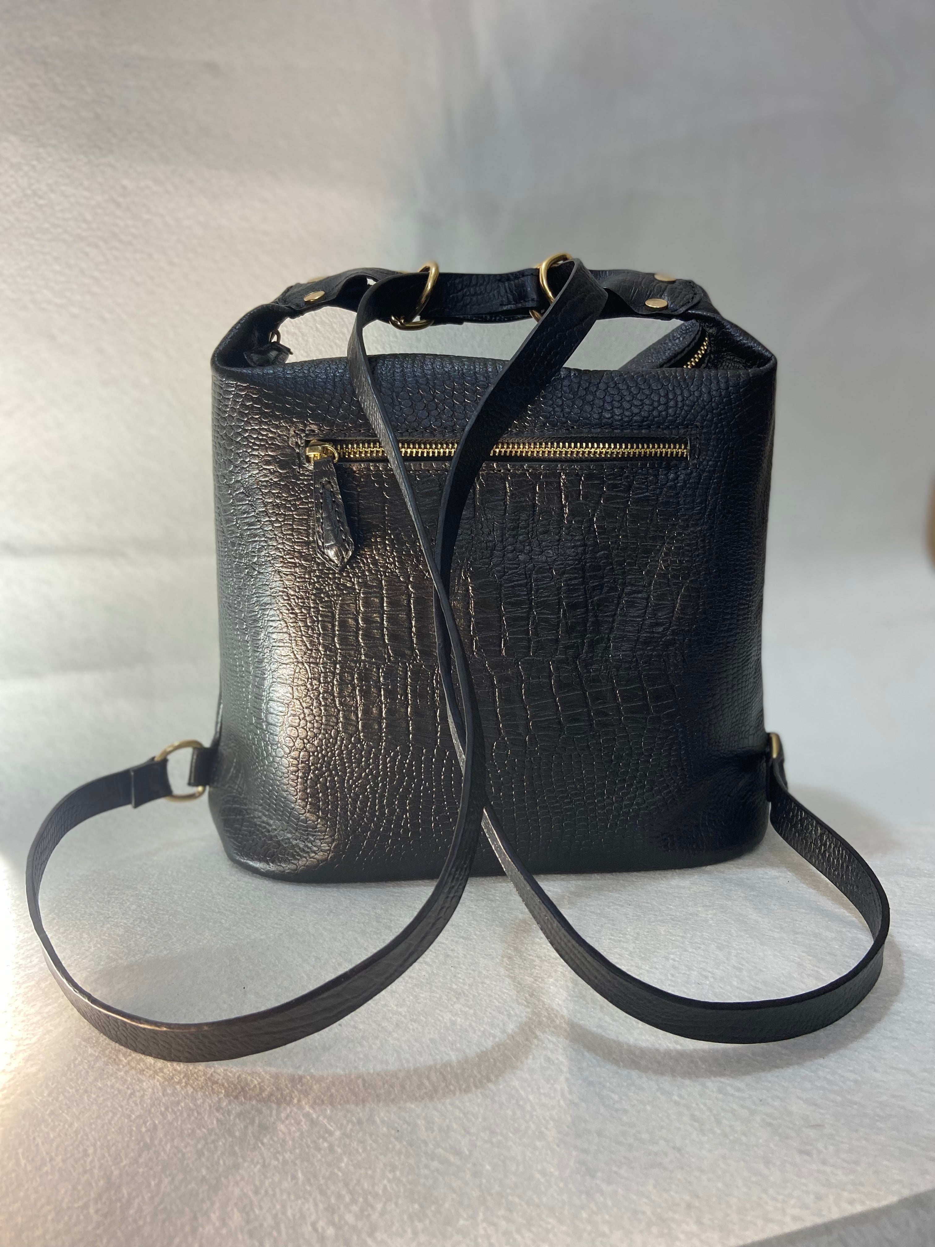 The DAZ convertible backpack/shoulder bag